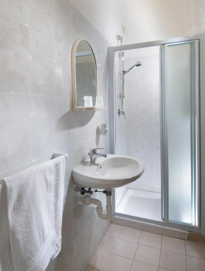 Hotel Casadei Римини Екстериор снимка